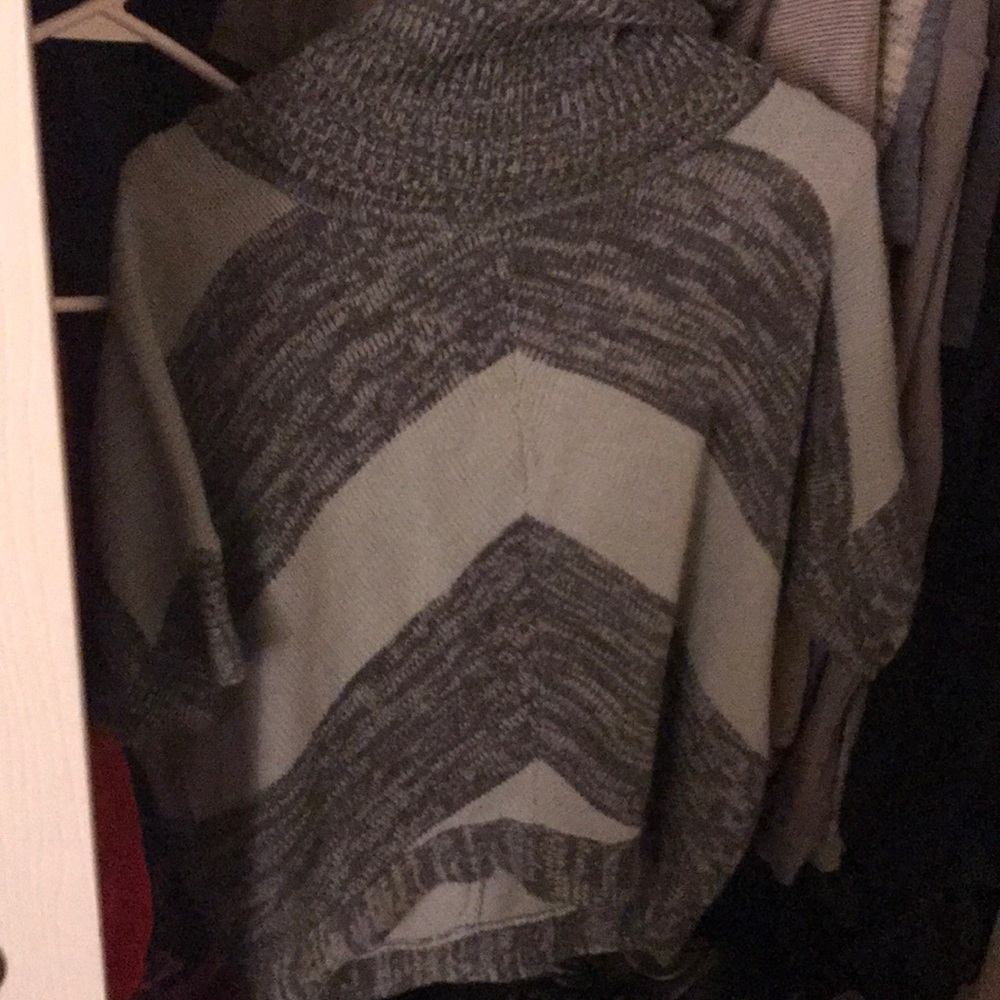 Short Sleeve Turtle Neck